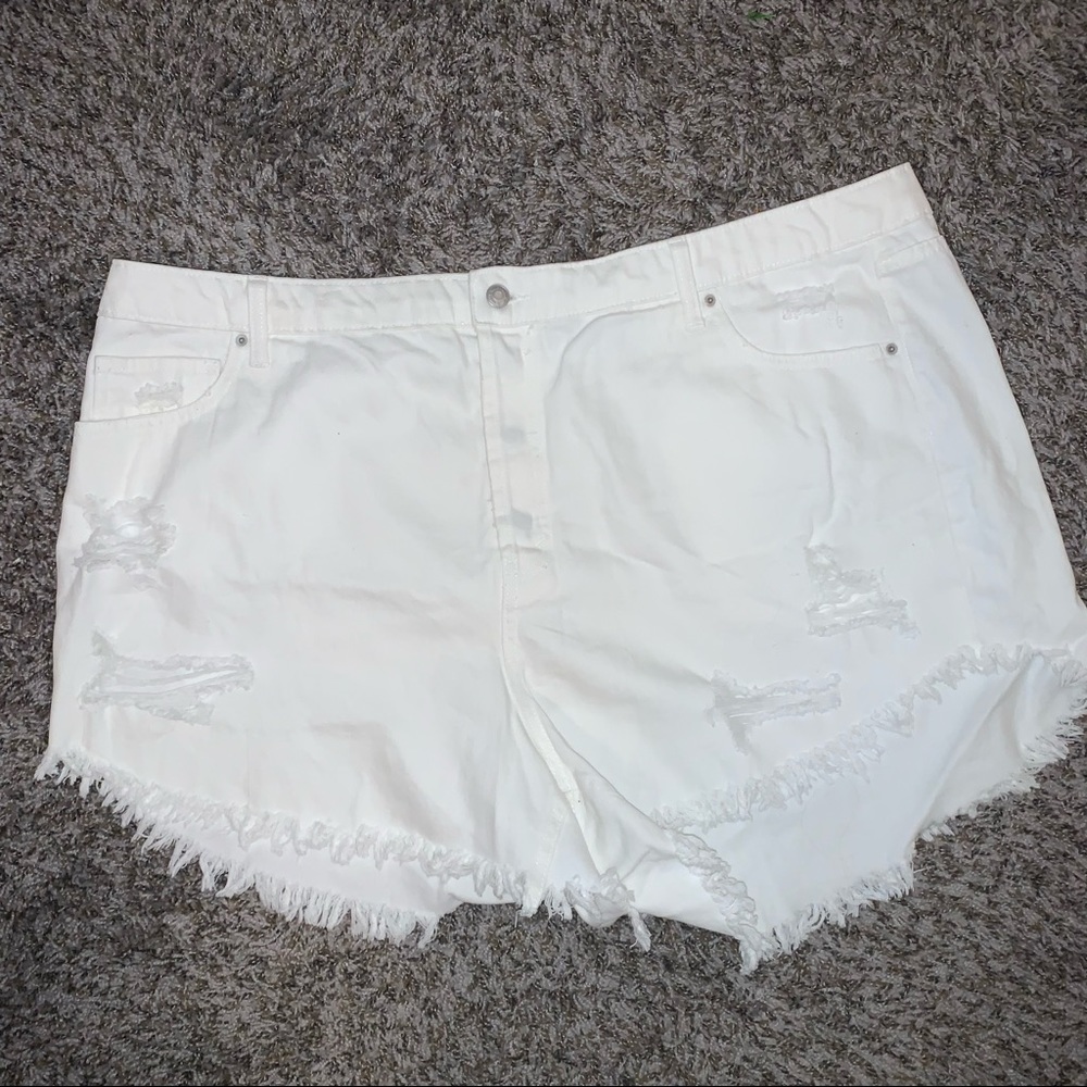 High-Rise Frayed Hem Jean Short